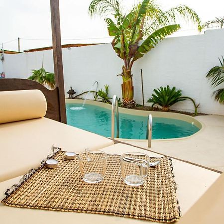 Villa Tokio con jacuzzi y piscina privada Chiclana de la Frontera Exterior foto